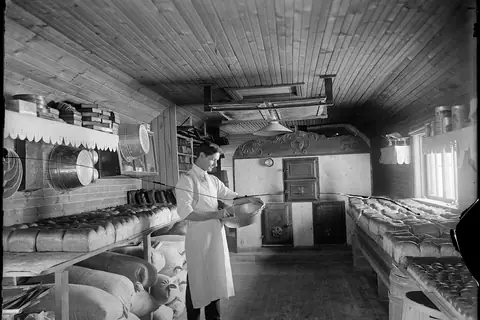 Simmons Bakery photo 2